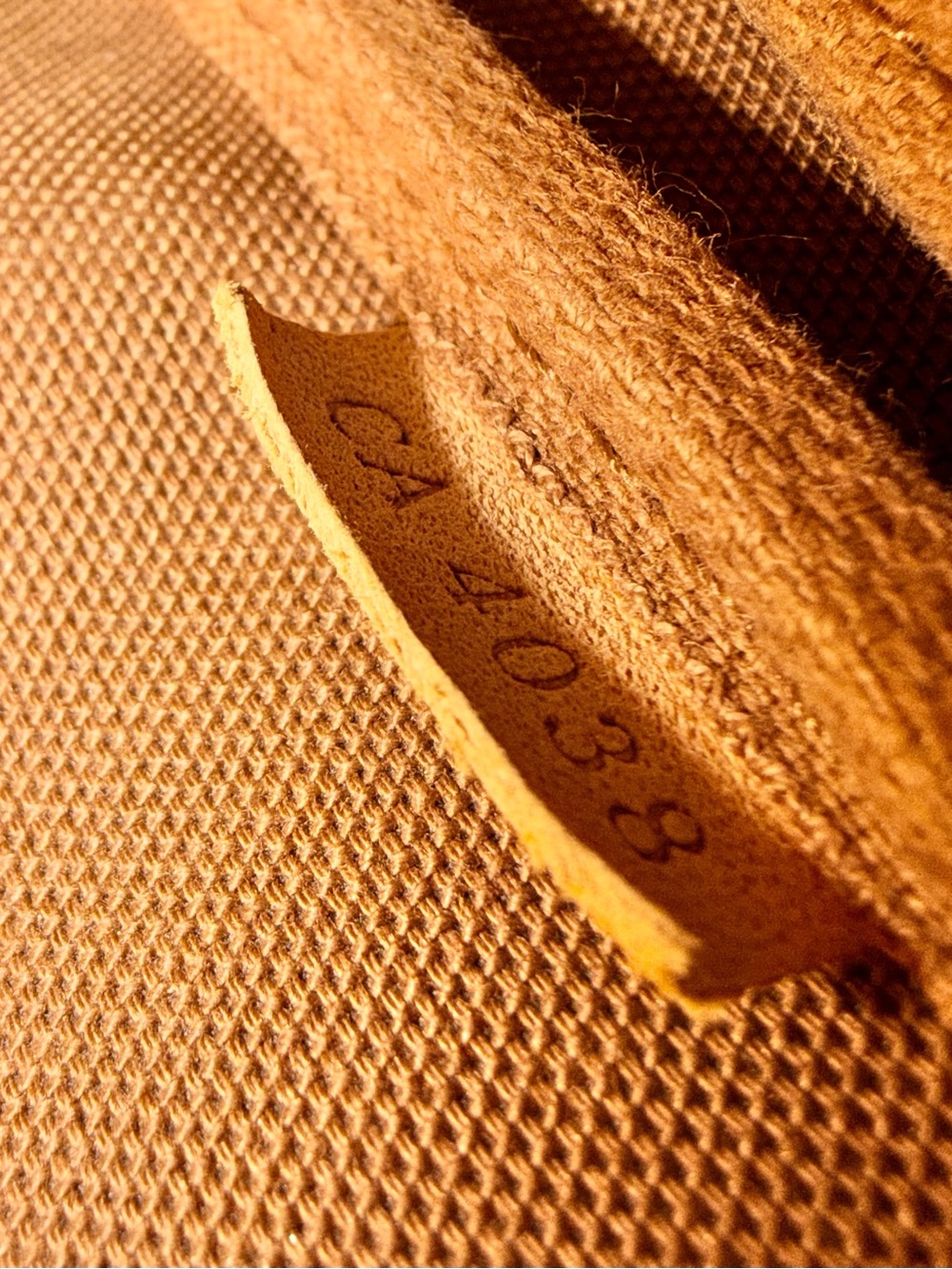 ⁠Authentic Louis Vuitton Vintage Monogram Pochette Accessoires Shoulder Bag⁠ - Picture 3 of 4
